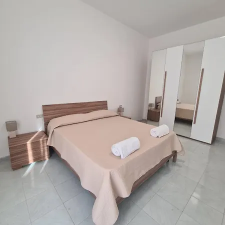 White Lotus Apartment *